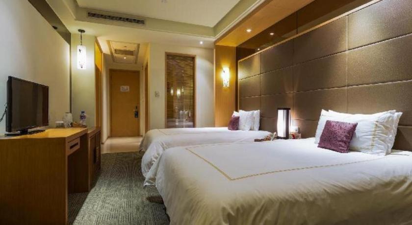 Hotel Huana Minhang 5*